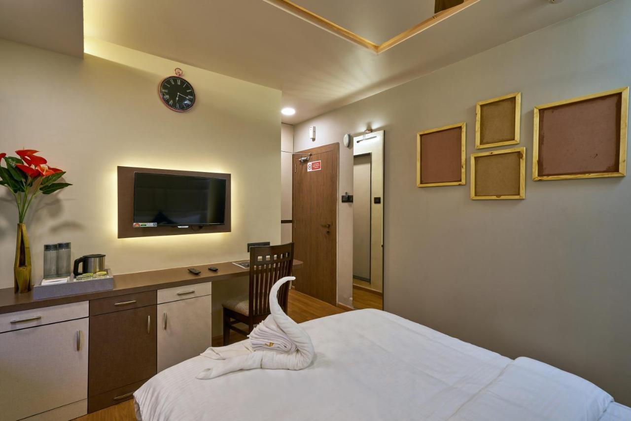 Tranquil La Casa Hotel Pune Eksteriør billede